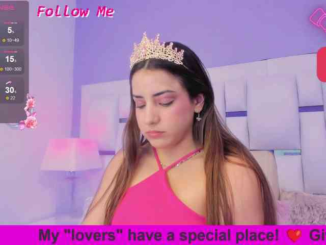 BellaSaint webcam