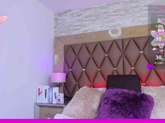 BellaSaint webcam