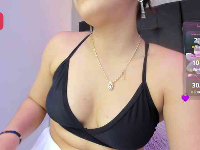 BellaSaint webcam