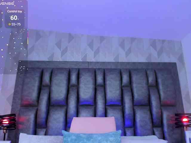 BellaSaint webcam