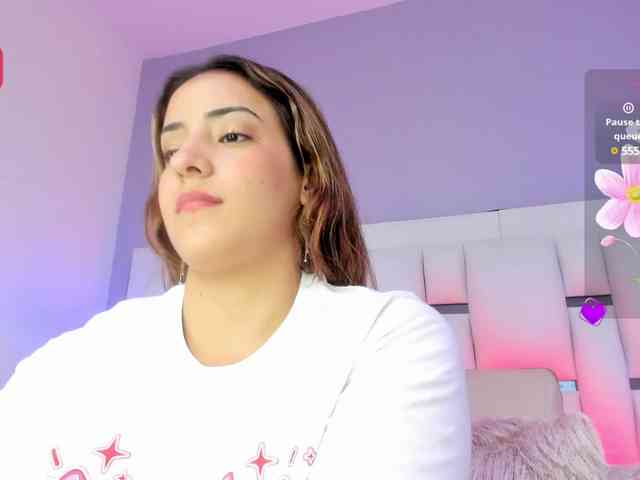 BellaSaint webcam
