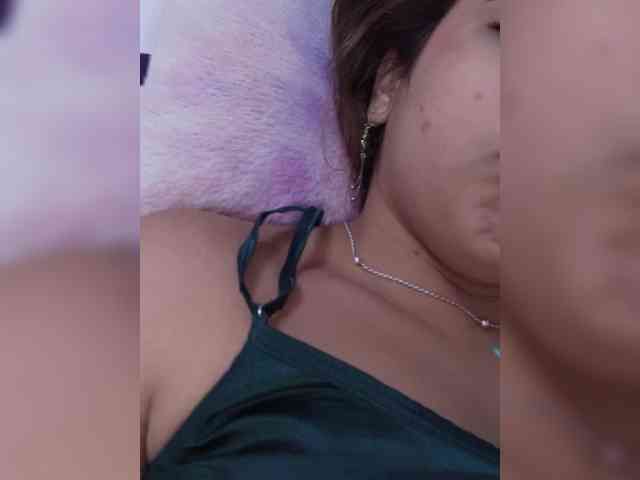 BellaSaint webcam