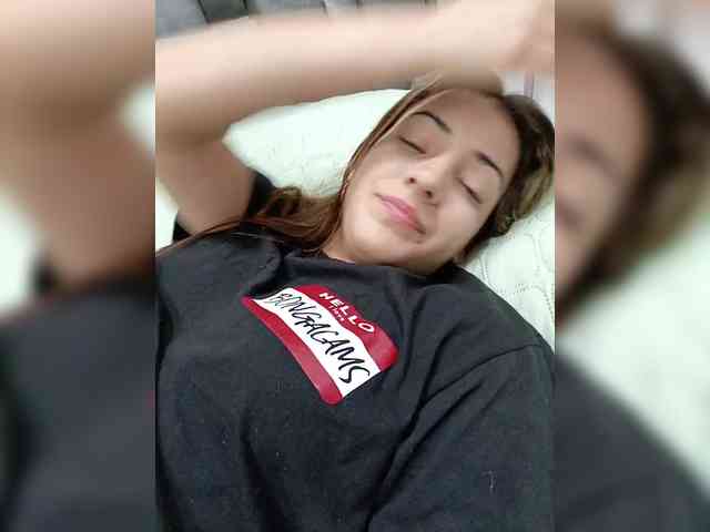 BellaSaint webcam