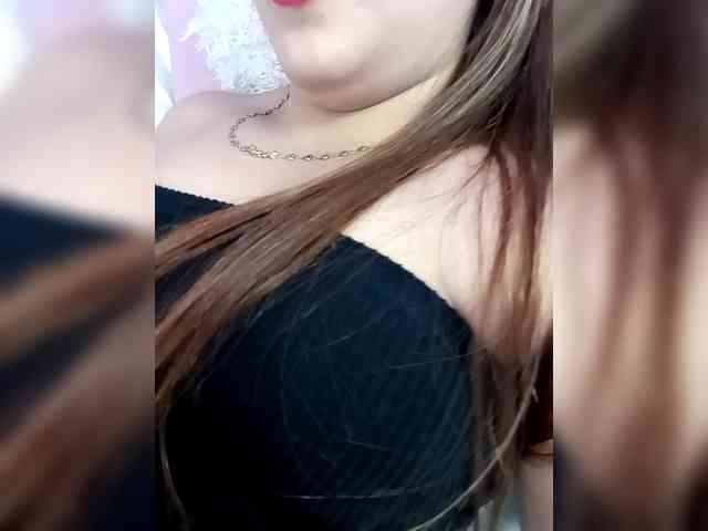 BellaSaint webcam