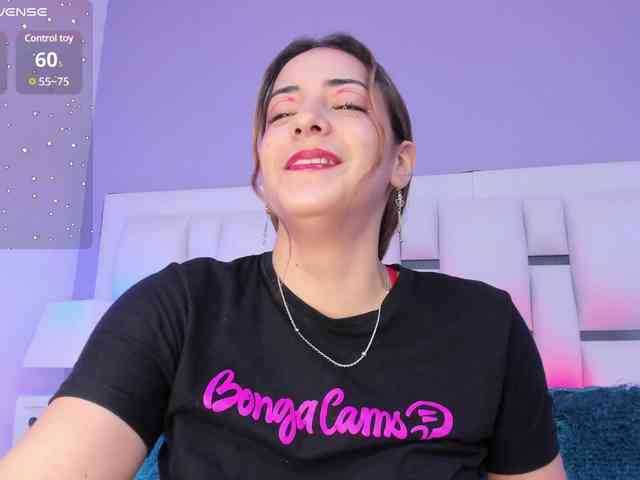 BellaSaint webcam