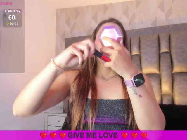 BellaSaint bongacams