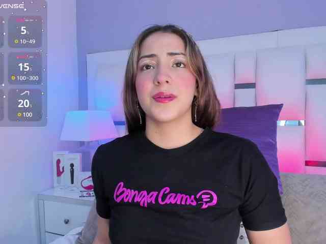 BellaSaint webcam