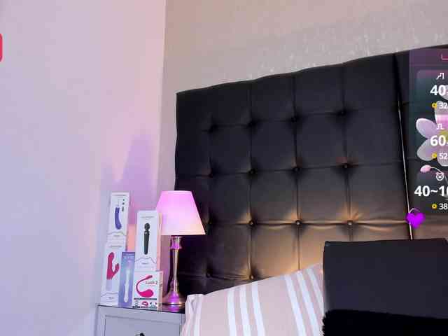BellaSaint webcam