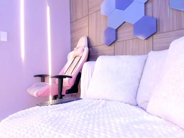 MilaGrace's BongaCams show and profile