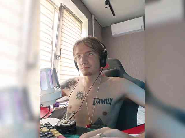 Jesbyy11
