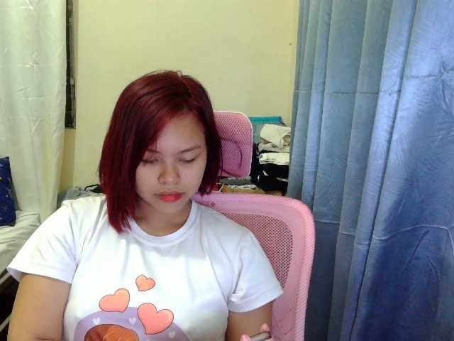 sweetiepiee's BongaCams show and profile