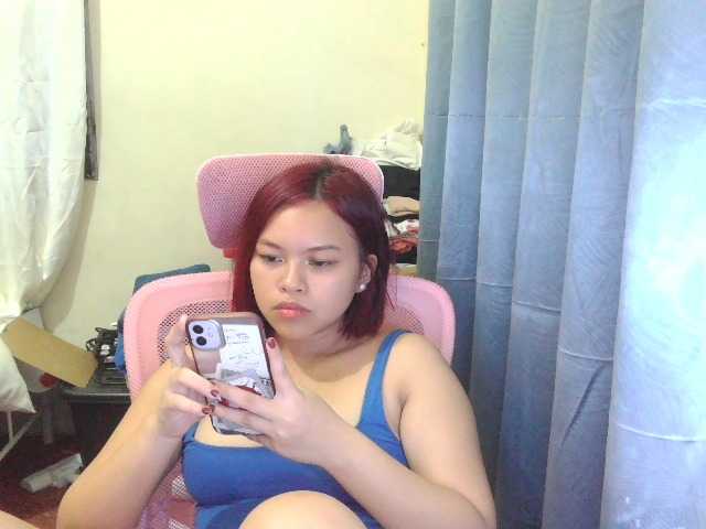 sweetiepiee's BongaCams show and profile