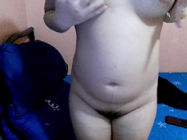 sweetiepiee's BongaCams show and profile