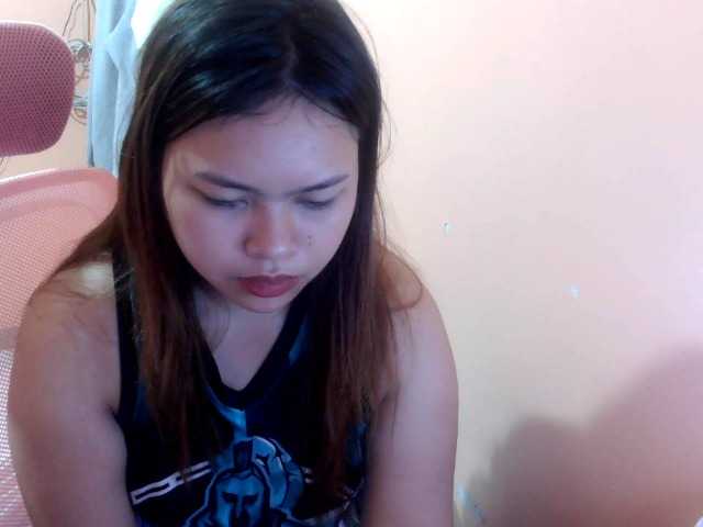 sweetiepiee Live Cam and Statistics on UnifiedCams