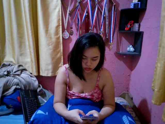 sweetiepiee Live Webcam on BongaCams