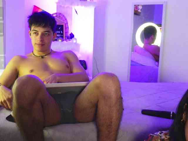 mary_and_andres webcam
