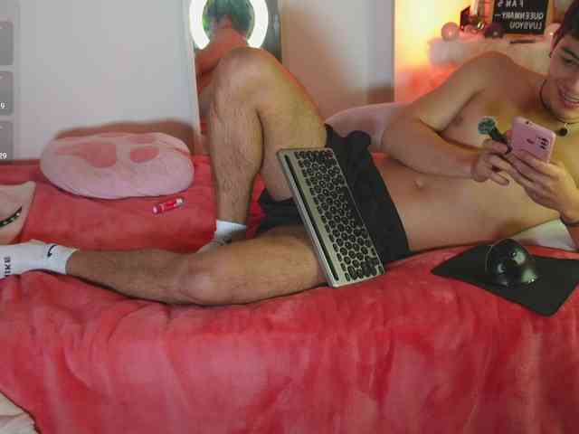 mary_and_andres webcam