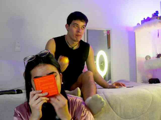 mary_and_andres webcam