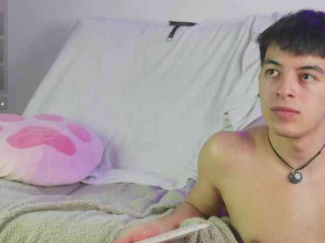 mary_and_andres webcam