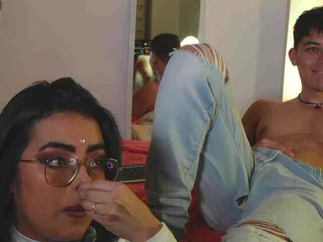 mary_and_andres webcam