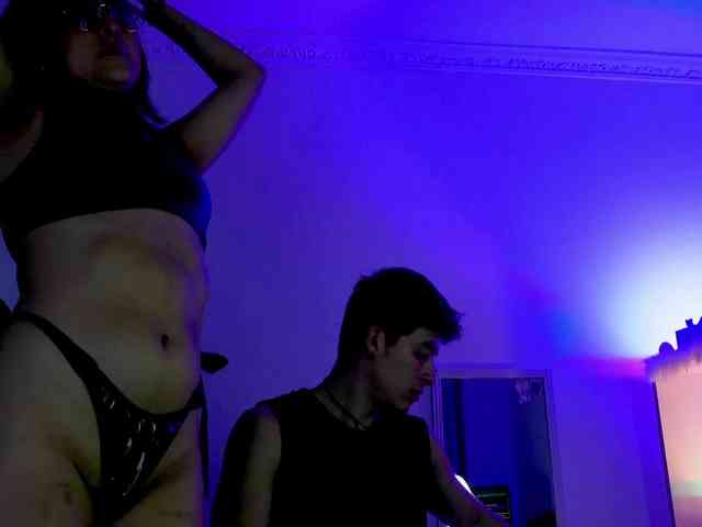 mary_and_andres webcam
