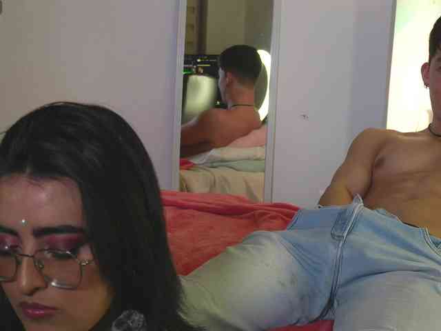 mary_and_andres webcam