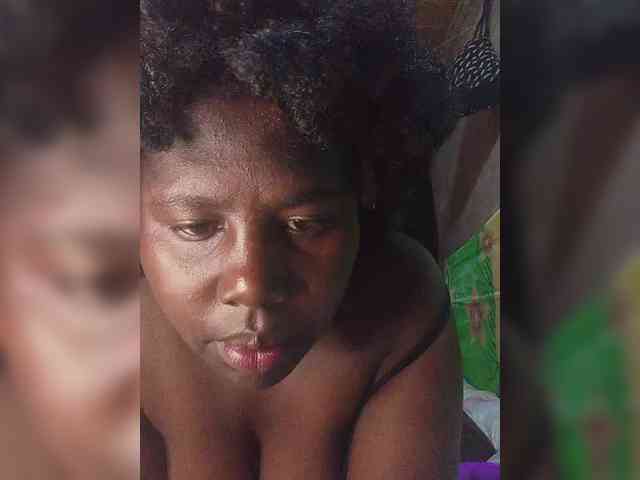 shiiquery110 webcam