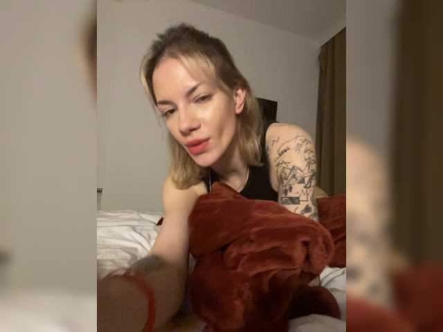 Millashaa's BongaCams show and profile