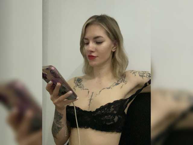 Millashaa's BongaCams show and profile