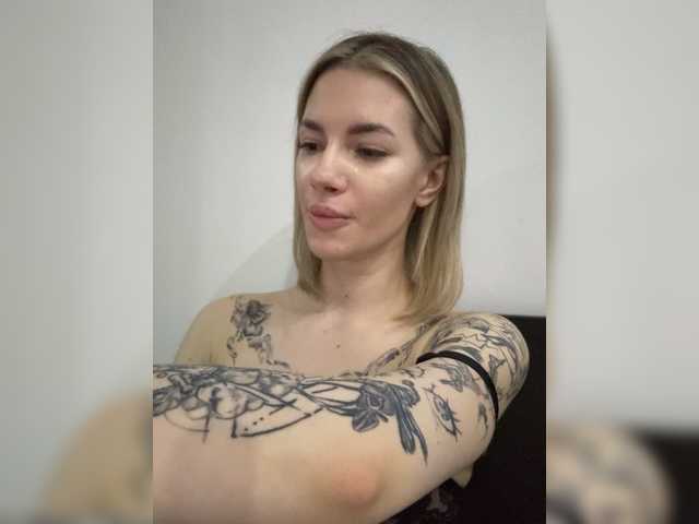 Millashaa's BongaCams show and profile