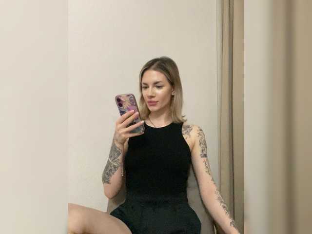 Millashaa live cam profile