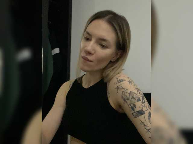 Millashaa's BongaCams show and profile