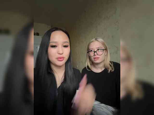 real webcam show EmyEva