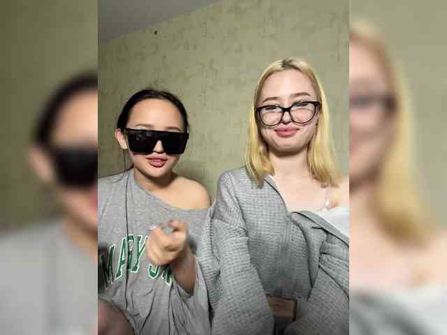 Модель: EmyEva