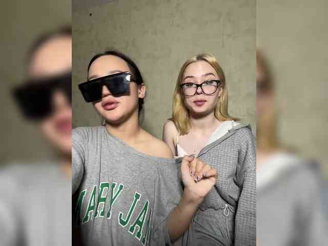 Модель: EmyEva