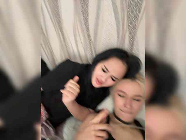 EmyEva Live Webcam on BongaCams