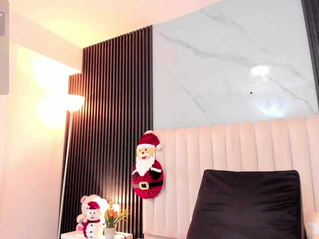 Samantha-Claus's BongaCams show and profile