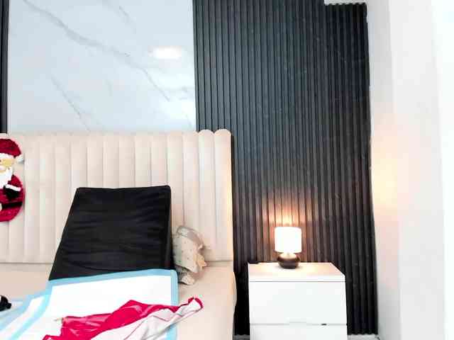 Samantha-Claus Samantha-Claus