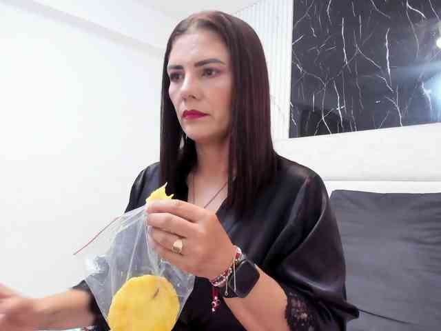 Samantha-Claus Samantha-Claus