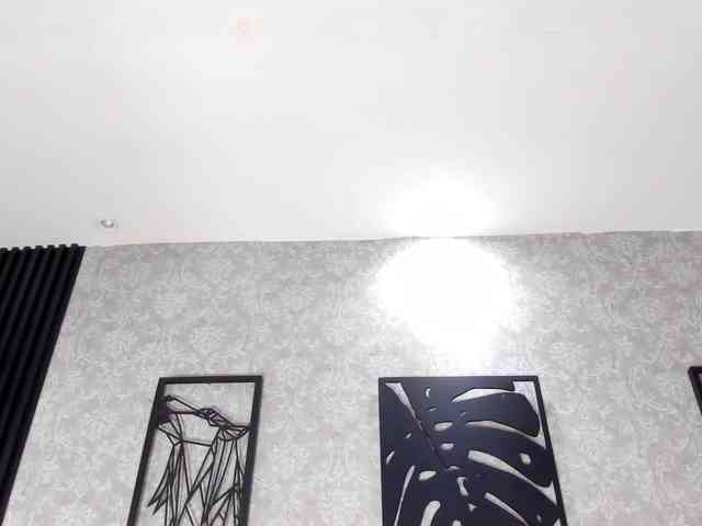 Megaan-Lee webcam