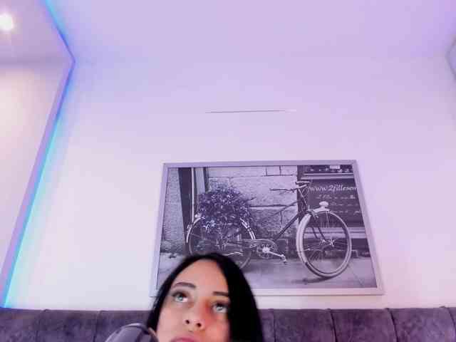 Megaan-Lee webcam