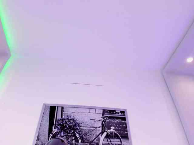 Megaan-Lee webcam
