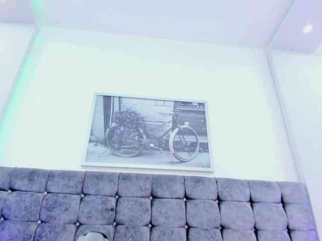 Megaan-Lee webcam