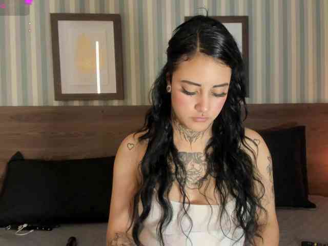 Megaan-Lee webcam