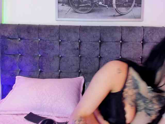 Megaan-Lee webcam