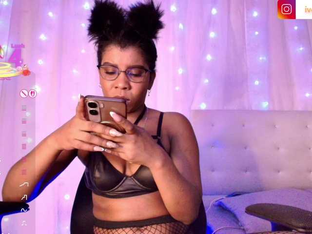 Ivonjoness's BongaCams show and profile