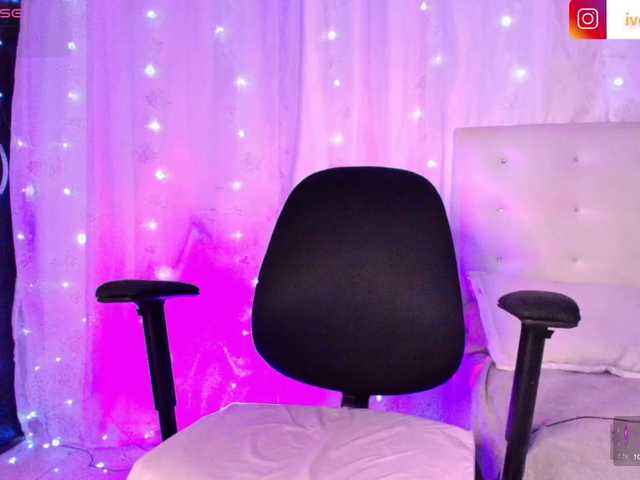 Ivonjoness's BongaCams show and profile