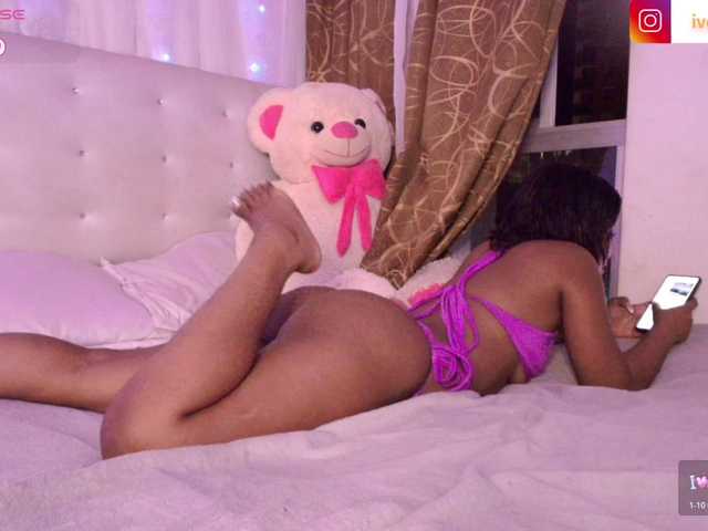 Ivonjoness's BongaCams show and profile