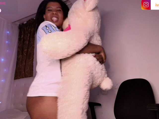 Ivonjoness's BongaCams show and profile