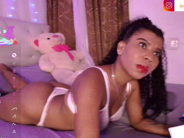 Ivonjoness's BongaCams show and profile